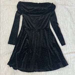 Cupshe Black Velvet Off-Shoulder Dress with twinkle stardust small women’s new